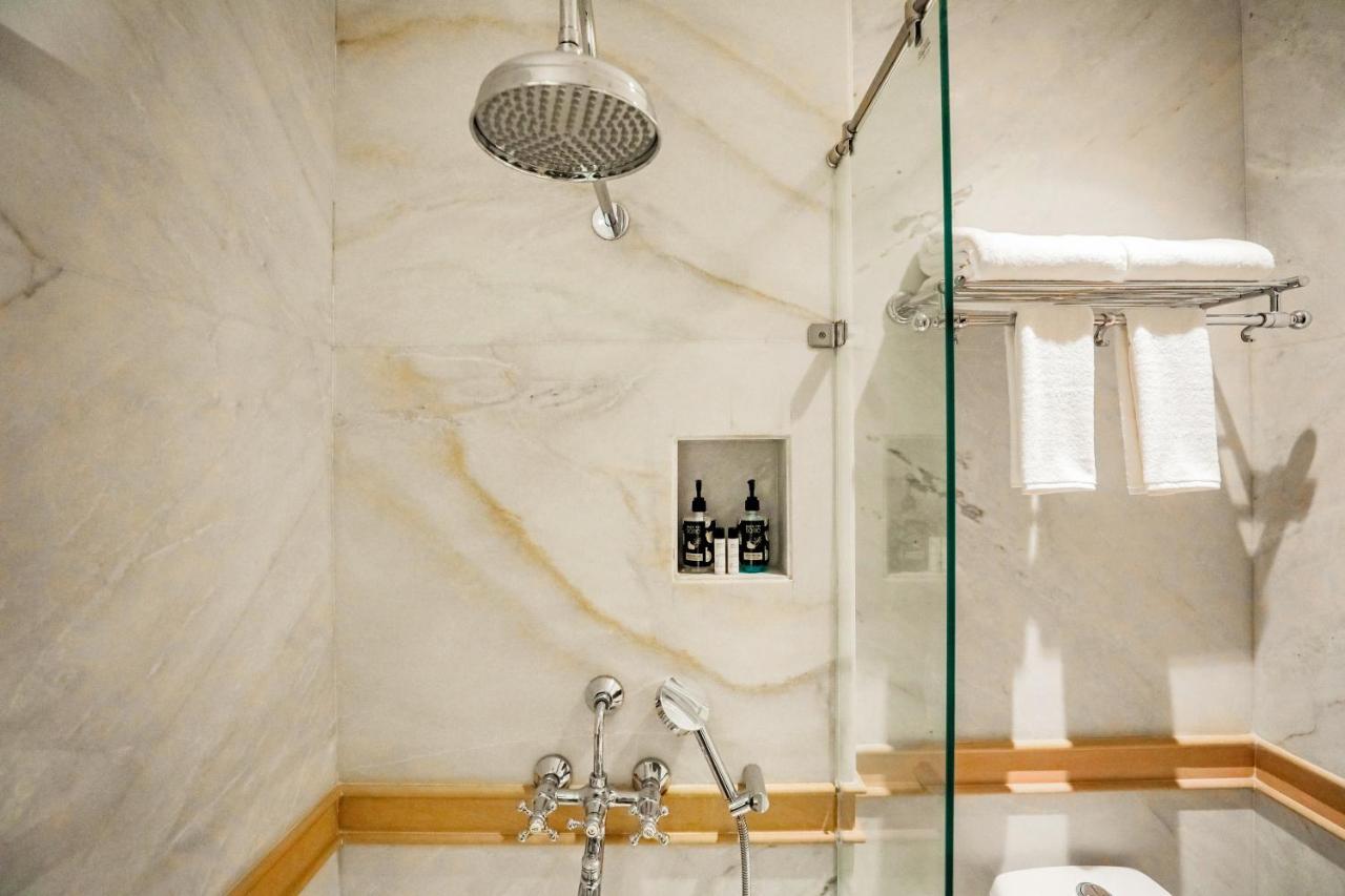 Saptapuri By Royal Orchid Hotels Limited Varanasi Luaran gambar