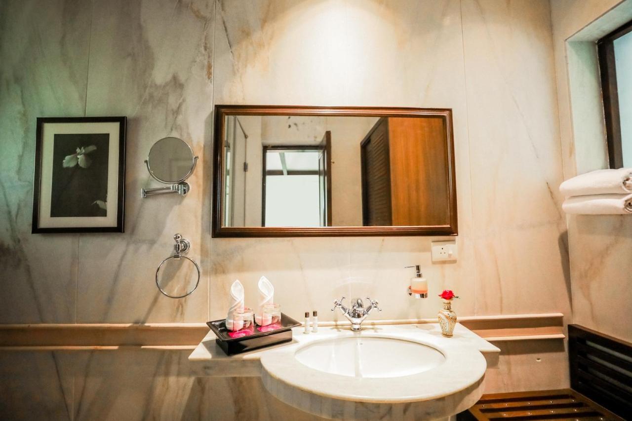 Saptapuri By Royal Orchid Hotels Limited Varanasi Luaran gambar